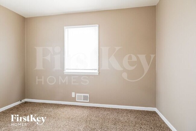 Building Photo - 13001 East 37th Terrace S