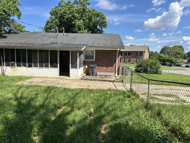 Building Photo - 1286 Centre Pkwy