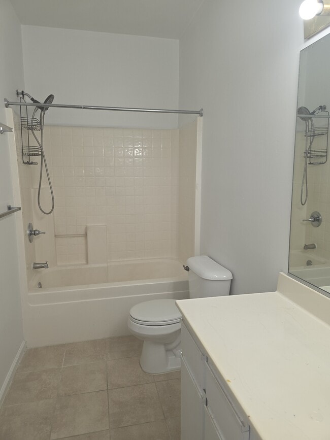 Building Photo - 1012 Primrose Ln