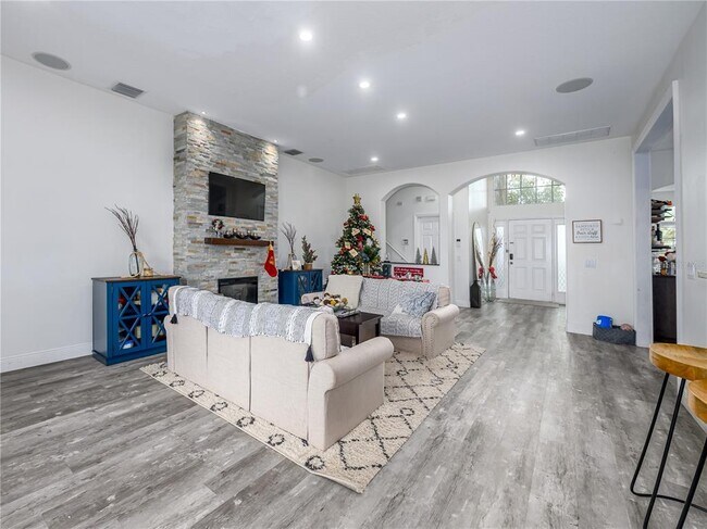 Building Photo - 4015 Duke Firth St