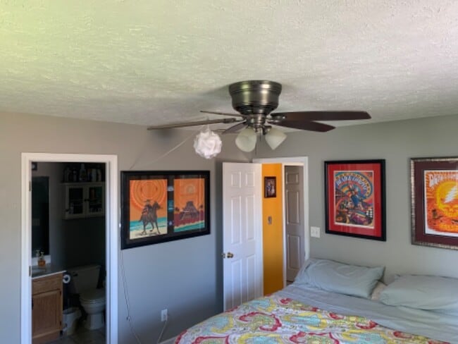 Building Photo - 1410 Shining Armor Ln