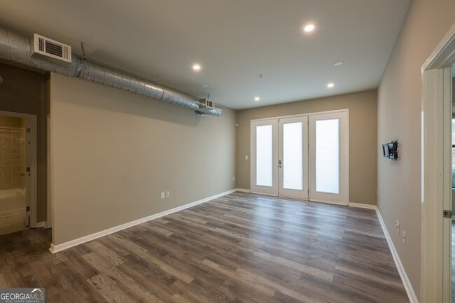 Building Photo - 5300 Peachtree Rd