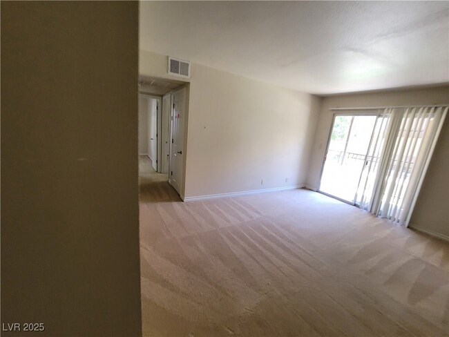 Building Photo - 5121 River Glen Dr