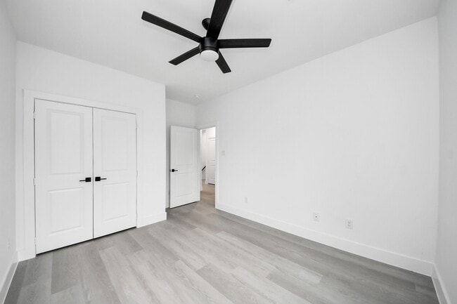 Building Photo - 8218 Lawler St