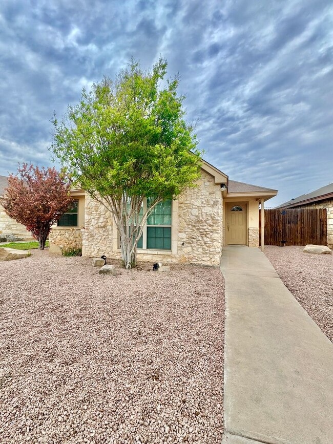 Primary Photo - Now Available - Charming 3 Bedroom Patio Home