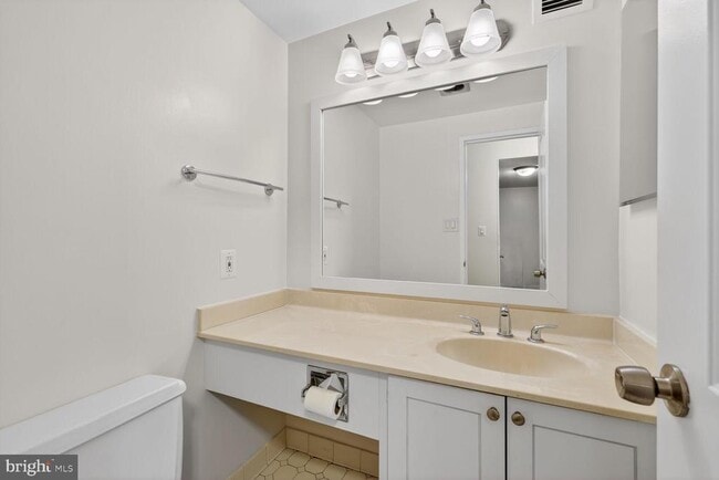 Building Photo - 2555 Pennsylvania Ave NW