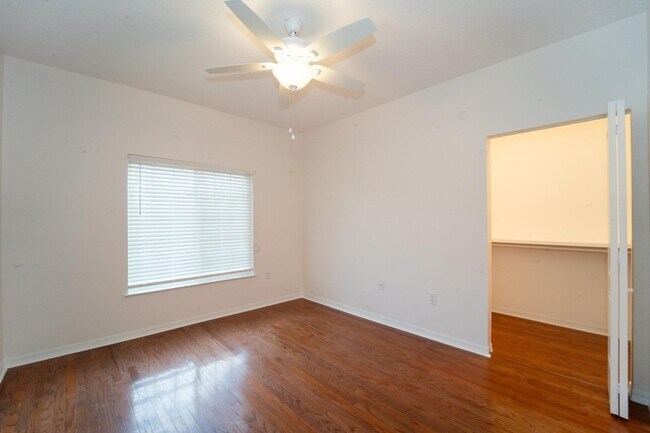 Building Photo - 550 Florida Club Blvd
