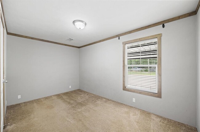 Building Photo - 2051 California Ave