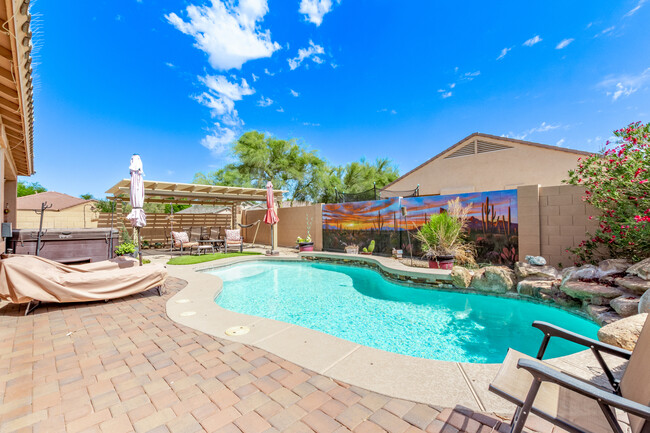 Building Photo - 729 W Silver Reef Dr