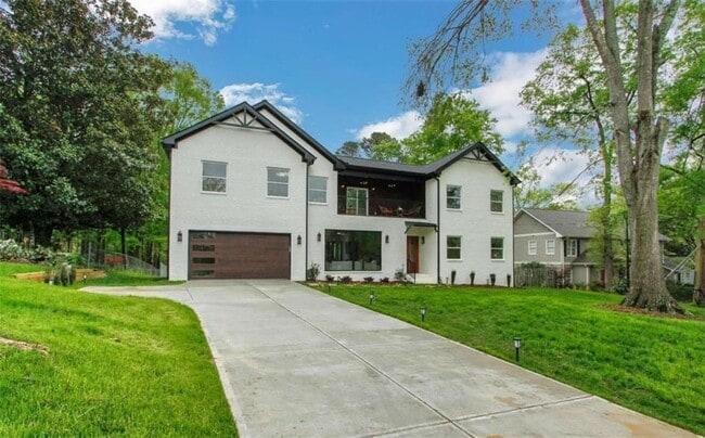 Building Photo - 537 Stillwood Dr