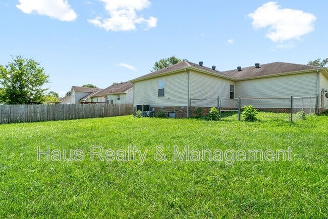 Building Photo - 3279 S Senseney Cir