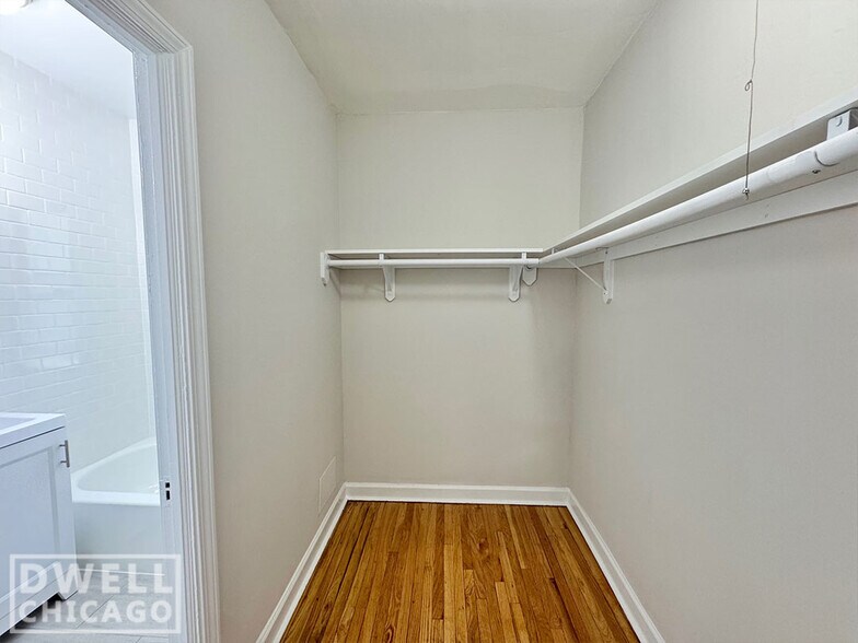 Building Photo - 2648 N Spaulding Ave