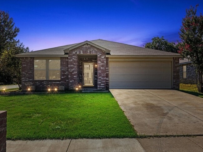 Building Photo - 8212 Canoe Ridge Ln