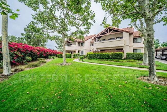 Building Photo - 8331 Vineyard Ave