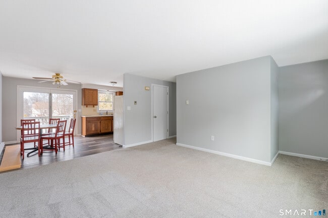 Building Photo - 28 Orient St