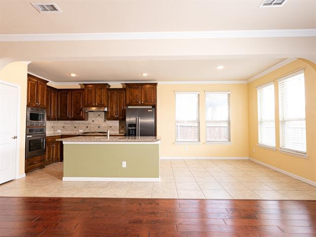 Building Photo - 2943 Ladoga Dr