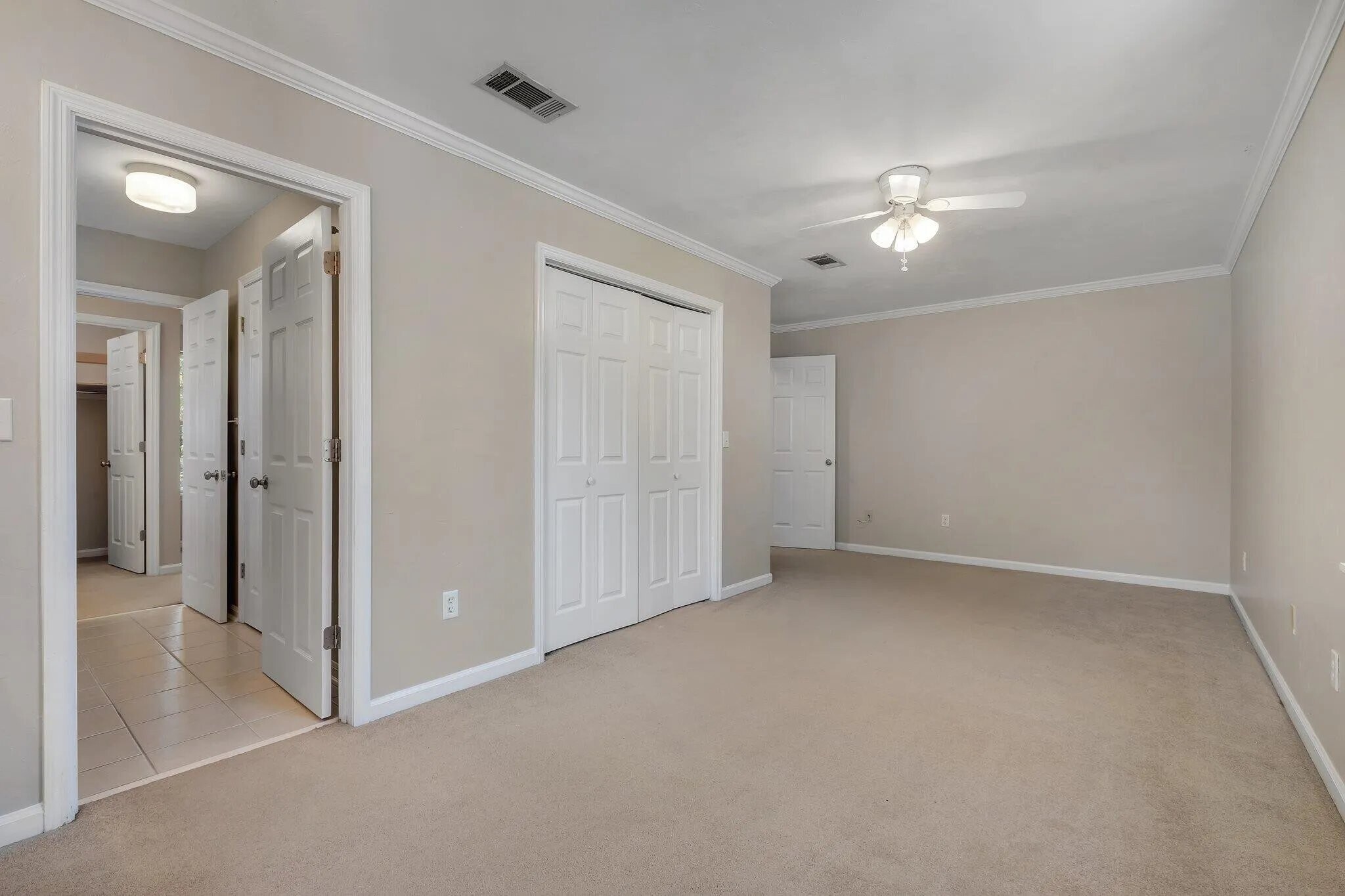 Building Photo - 550 Teal Ln