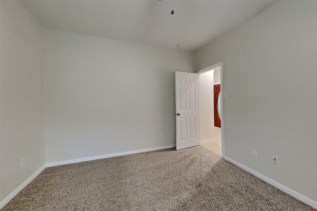 Building Photo - 17906 Magenta Springs Dr