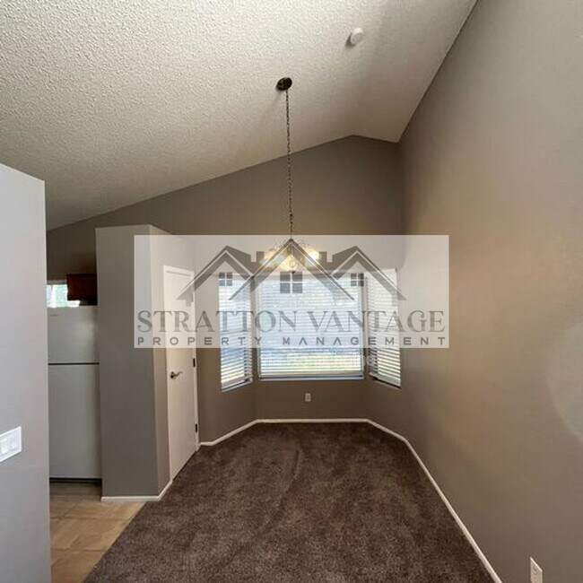 Building Photo - 3893 W Denver St