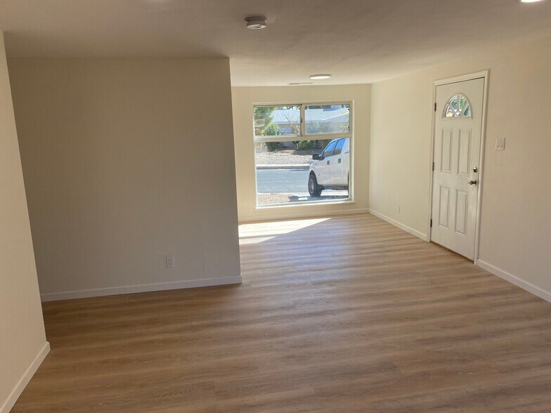 Building Photo - 11113 Haines Ave NE