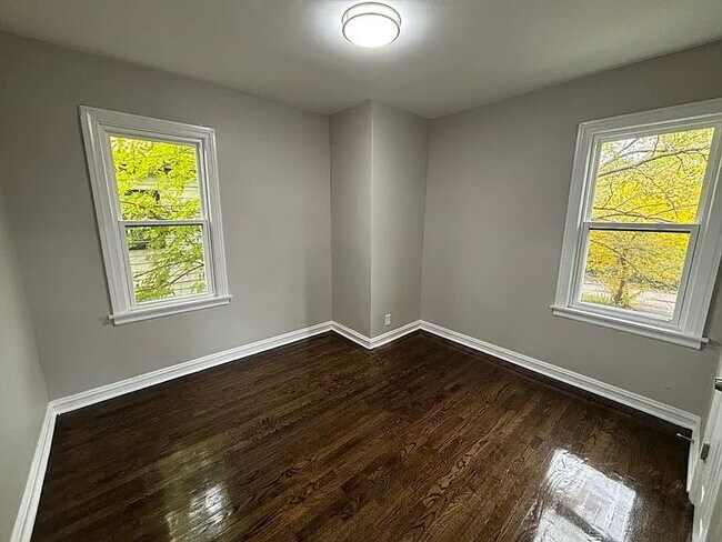 Building Photo - Freshly Reconditioned 3-Bed Home in Gary!