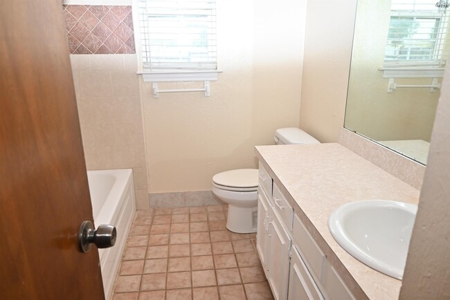 Building Photo - 4103 Beard Ave