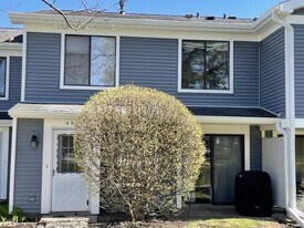 Building Photo - 452 Harrison Ct