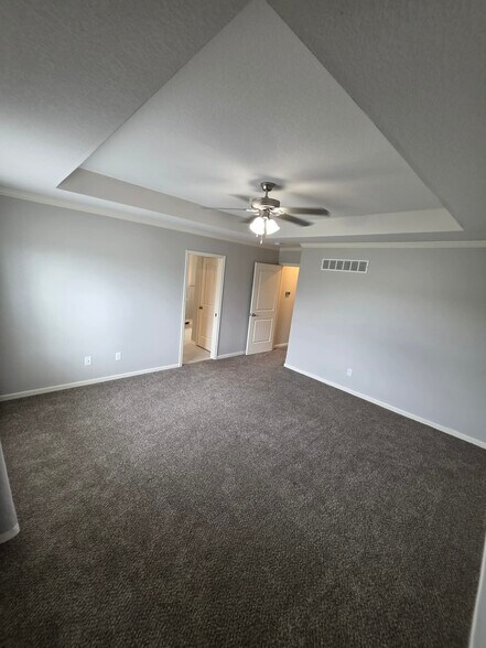 Building Photo - 1001 SW Arborfair Dr