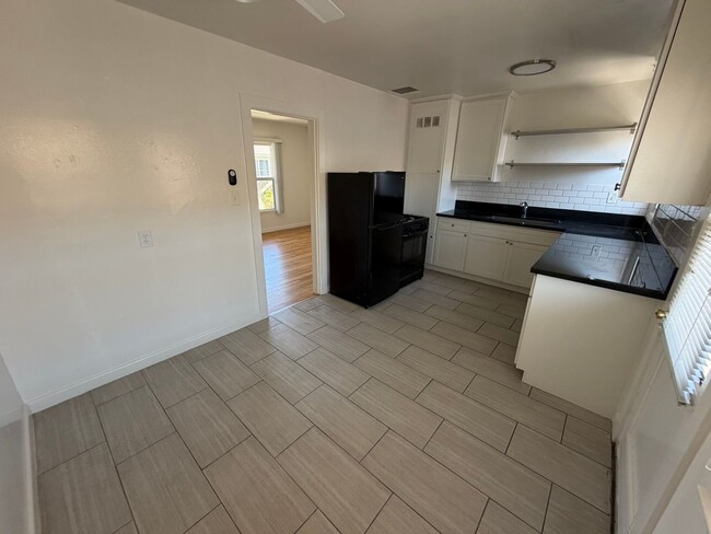 Interior Photo - w4061