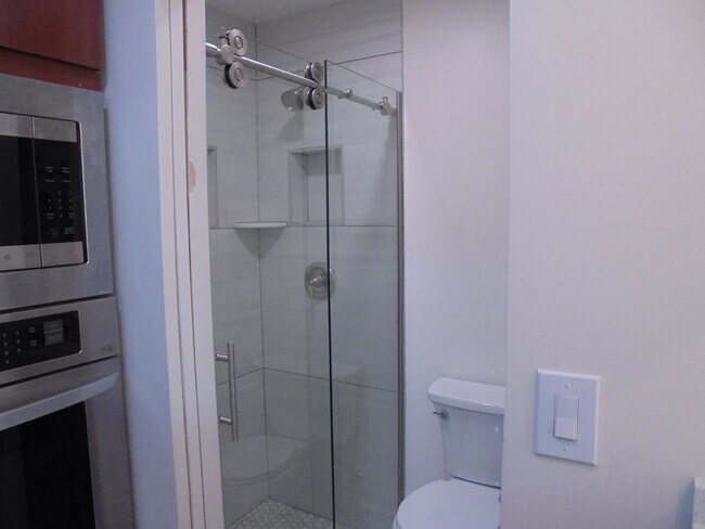 Building Photo - Great Rental