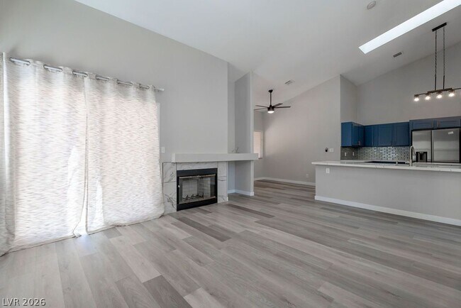 Building Photo - 1735 Navarre Ln
