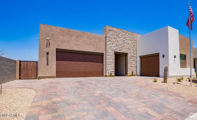 Main housw - 1332 E La Mirada Dr