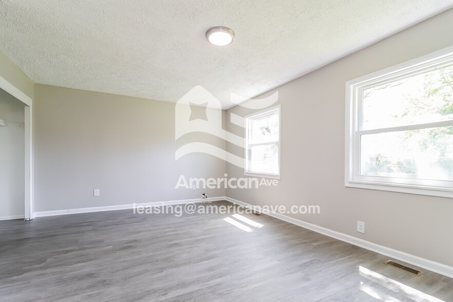 Building Photo - 4312 Moore St