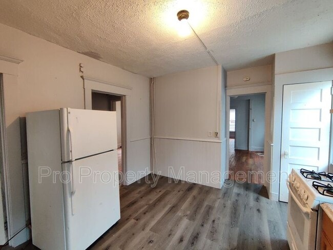 Building Photo - 1644 Chapel St