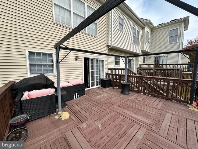 Building Photo - 105 Galway Ln