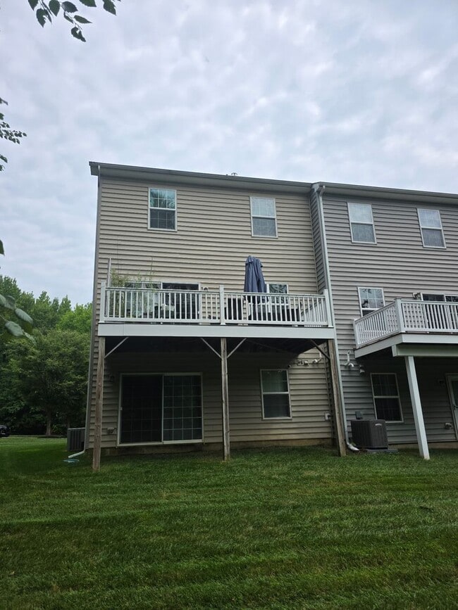 Building Photo - 486 Jacobsen Drive