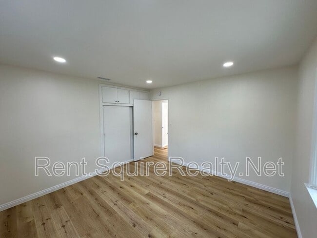 Building Photo - 747 E Benbow St