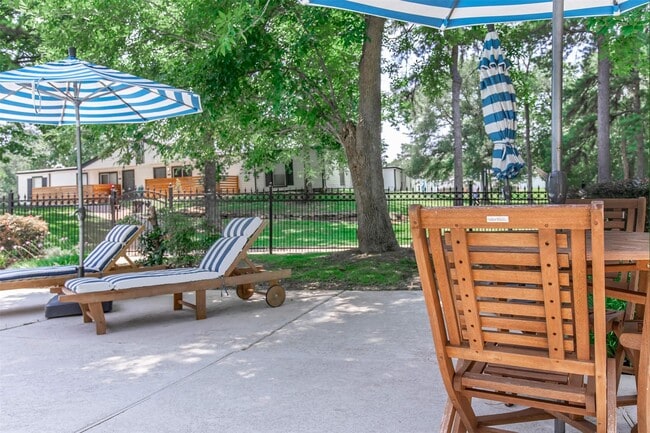 Building Photo - 18001 Cypress Trace Rd