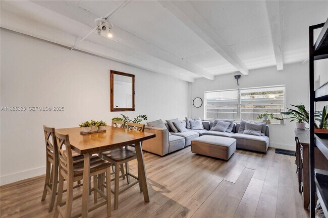 Building Photo - 325 Ocean Dr