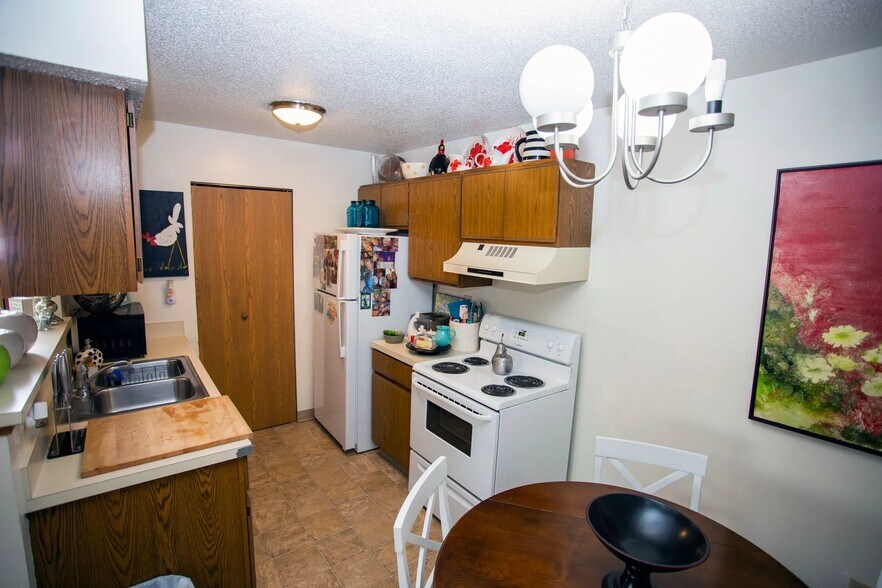 Building Photo - Cedar Run Apartments