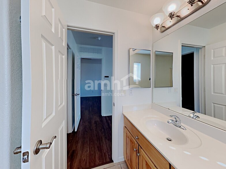Building Photo - 17522 W Calavar Rd