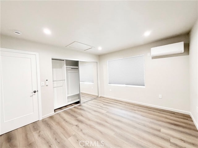 Building Photo - 401 W Erna Ave