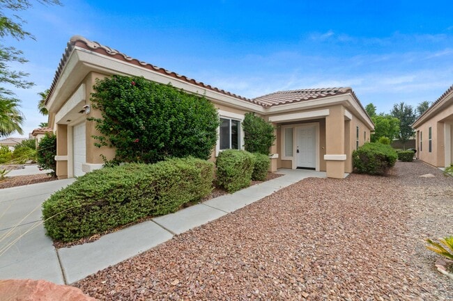 Building Photo - 78685 Rockwell Cir