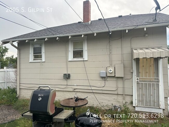 Building Photo - 2005 S Gilpin St