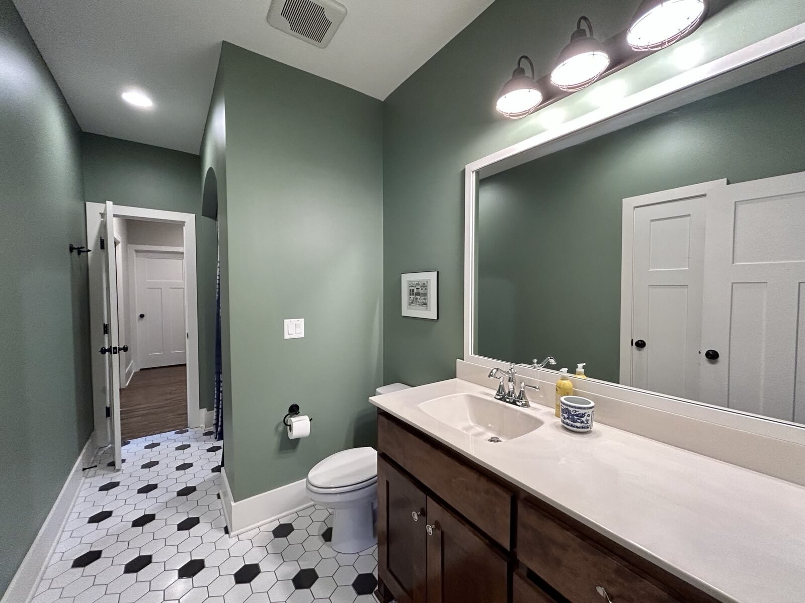 Second full bathroom - 405 E 32nd Ave