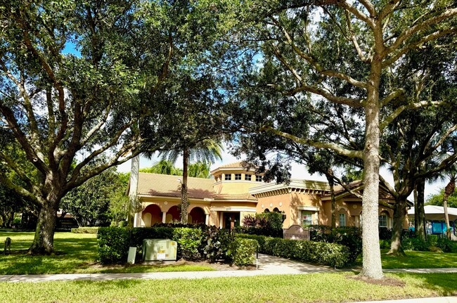 Building Photo - 195 Via Veracruz