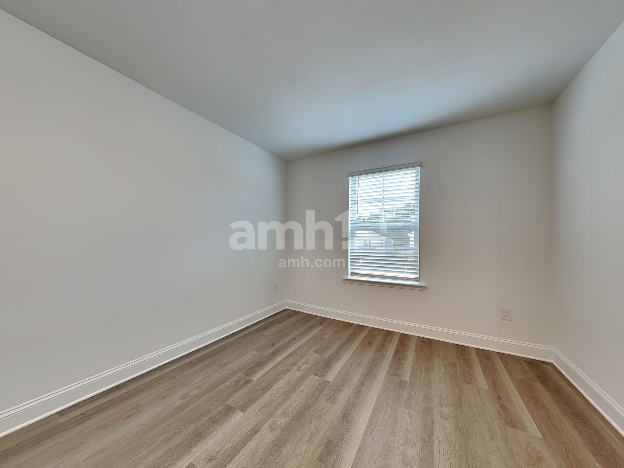 Building Photo - 1155 Livengood Wy