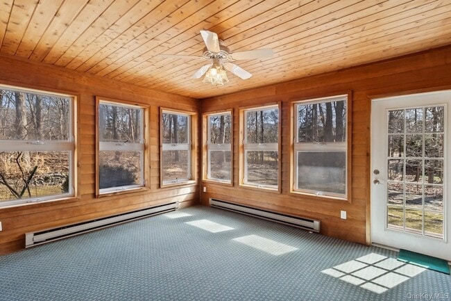 Building Photo - 1 Woodview Way