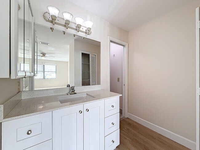 Building Photo - 9278 Ketay Cir