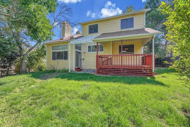 Building Photo - $3,095.00, 4-bed, 2.5-bath located in West...